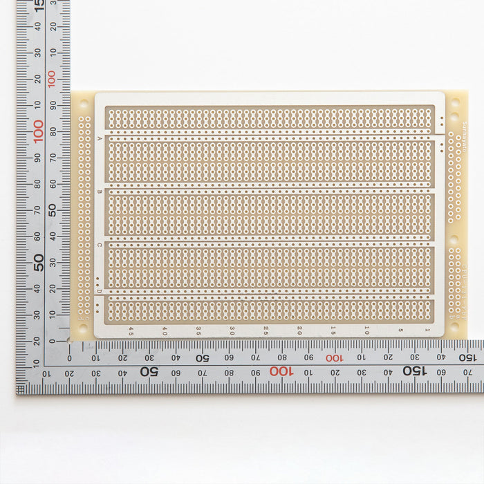 写真：ユニバーサル基板（鉛フリー基板片面／96×150×1.6t）（CPU-131-PbF）：はんだ面