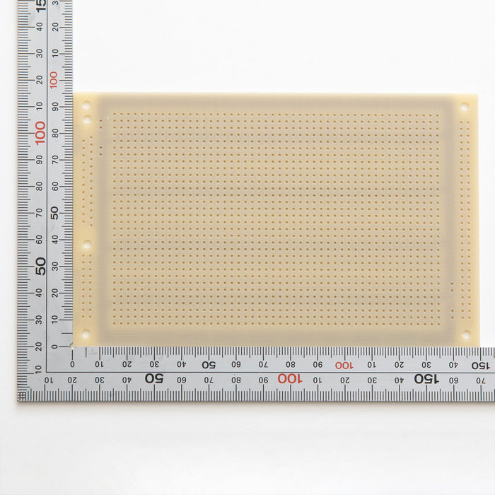 写真：ユニバーサル基板（鉛フリー基板片面／96×150×1.6t）（CPU-131-PbF）：部品面