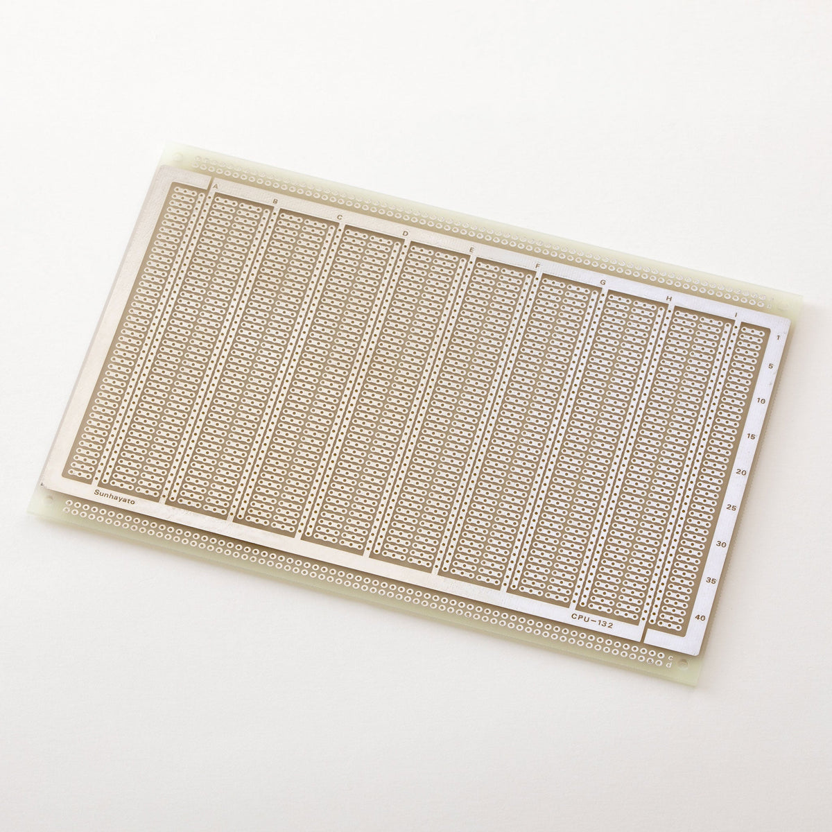 ユニバーサル基板（ガラスエポキシ片面／137×198×1.6t）（CPU-132