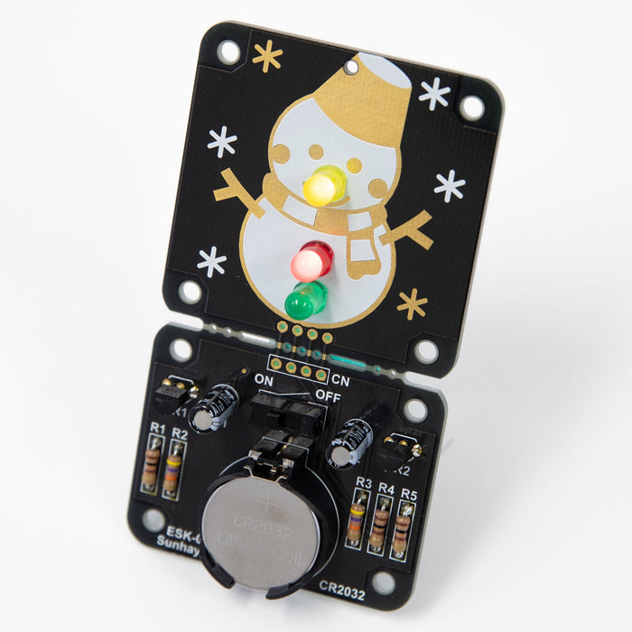 写真：ハンダ付け電子工作キット（雪だるま）（ESK-01）：LEDが赤⇔緑に交互に点滅