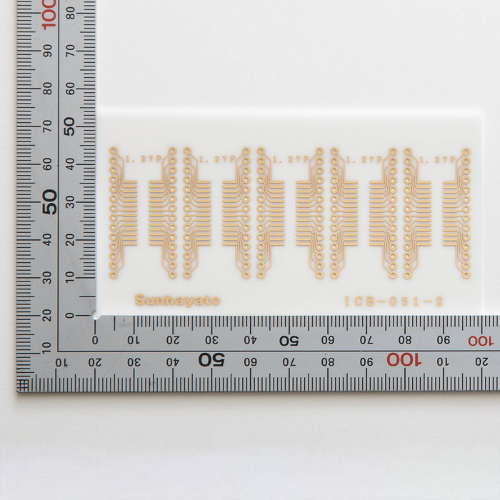 写真：シール基板（SOP1.27mmピッチ／Max.28ピン）（ICB-051-2）：はんだ面