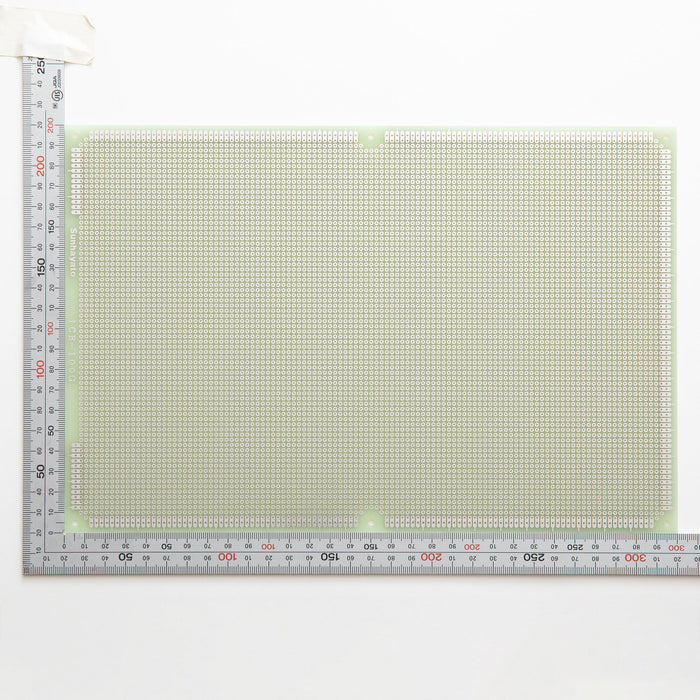 写真：ユニバーサル基板（ガラスエポキシ片面／200×300×1.6t）（ICB-100G）：はんだ面