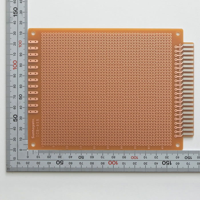 写真：※在庫限り※端子付きユニバーサル基板（紙フェノール両面／115×155×1.6t）（ICB-95R）：はんだ面