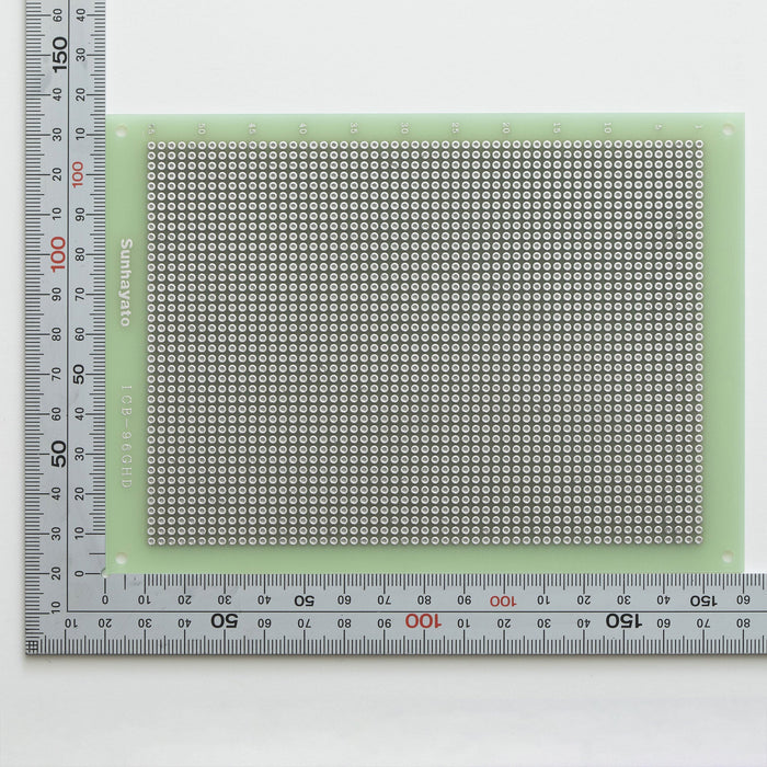 写真：ユニバーサル基板（ガラスエポキシ両面／115×160×1.6t）（ICB-96GHD）：はんだ面