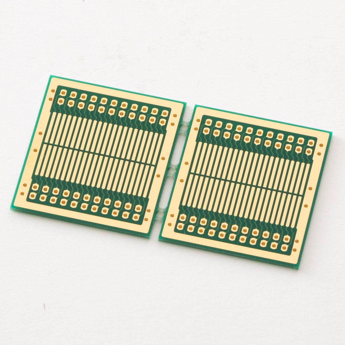 SOP IC変換基板（1.27mmピッチ／Max.44ピン）（SSP-121） — サンハヤト