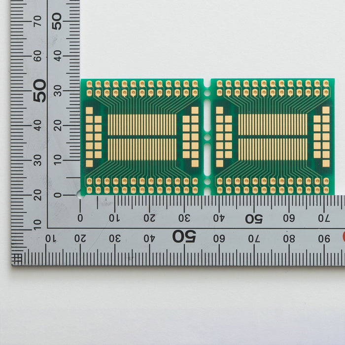 写真：SOP IC変換基板（0.8mmピッチ／Max.50ピン）（SSP-84）：部品面