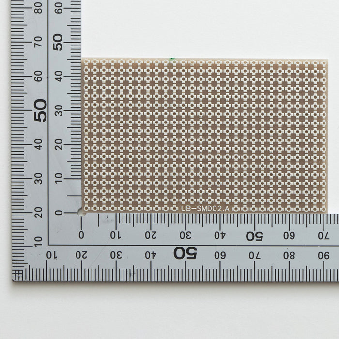 写真：SMD&DIP共用ユニバーサル基板（UB-SMD02）：部品面