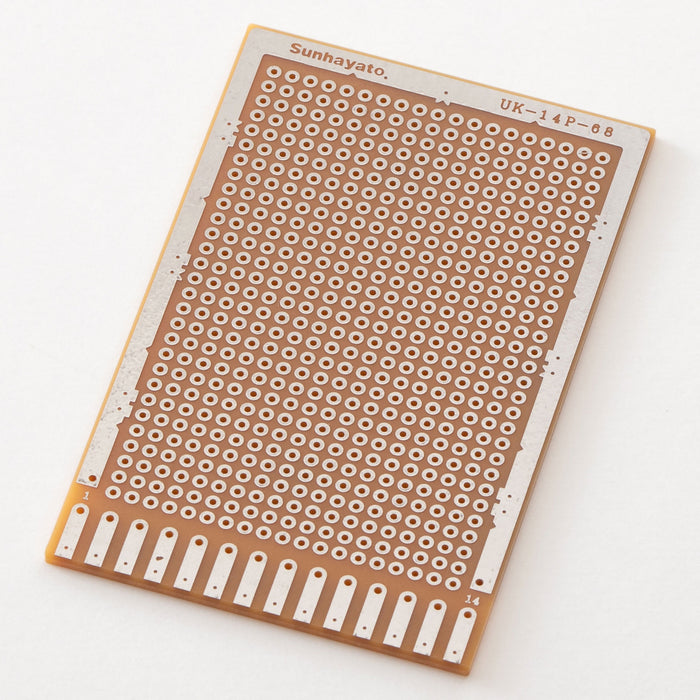 写真：※在庫限り※端子付きユニバーサル基板（紙フェノール片面／57×90×1.6t）（UK-14P-68）：本体外観