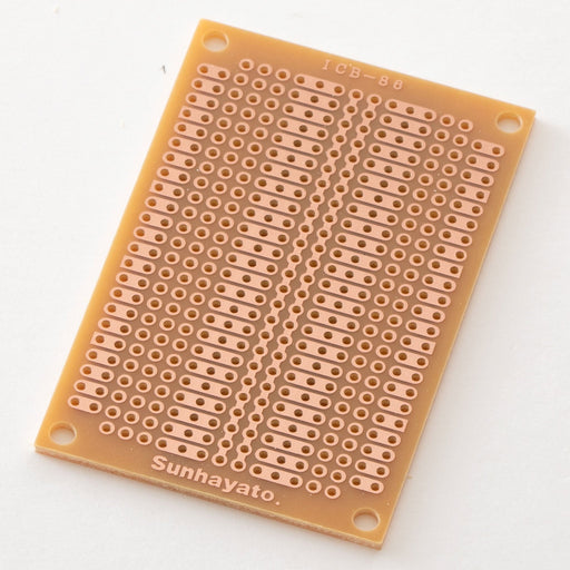 写真：小型ユニバーサル基板（紙フェノール片面／47×72×1.6t）（ICB-86）：本体外観