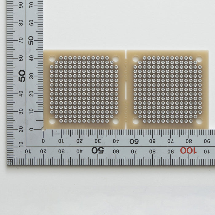 写真：小型ユニバーサル基板（ガラスコンポジット両面／45×91×1.6t）（ICB-90GH）：部品面