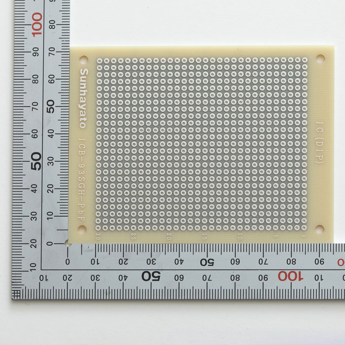 写真：小型ユニバーサル基板（鉛フリー基板両面／72×95×1.6t）（ICB-93SGH-PbF）：はんだ面