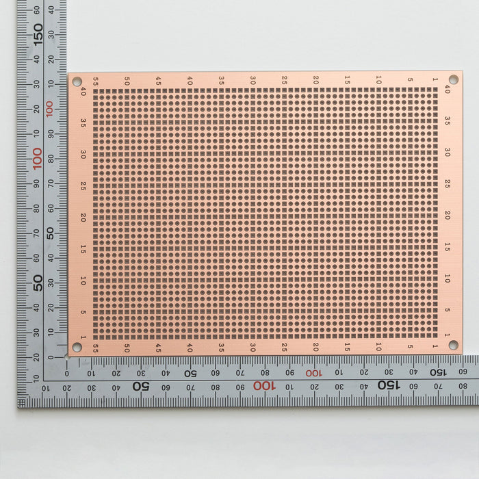 写真：ユニバーサル基板（ガラスコンポジット両面／115×160×1.6t）（ICB-96DSE）：部品面