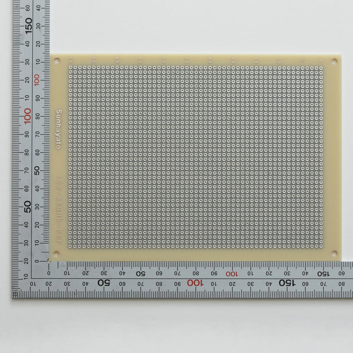 写真：ユニバーサル基板（鉛フリー基板両面／115×160×1.6t）（ICB-96GHD-PbF）：はんだ面