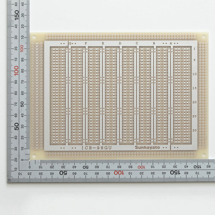 写真：ユニバーサル基板（ガラスコンポジット片面／115×160×1.2t）（ICB-96GU）：はんだ面