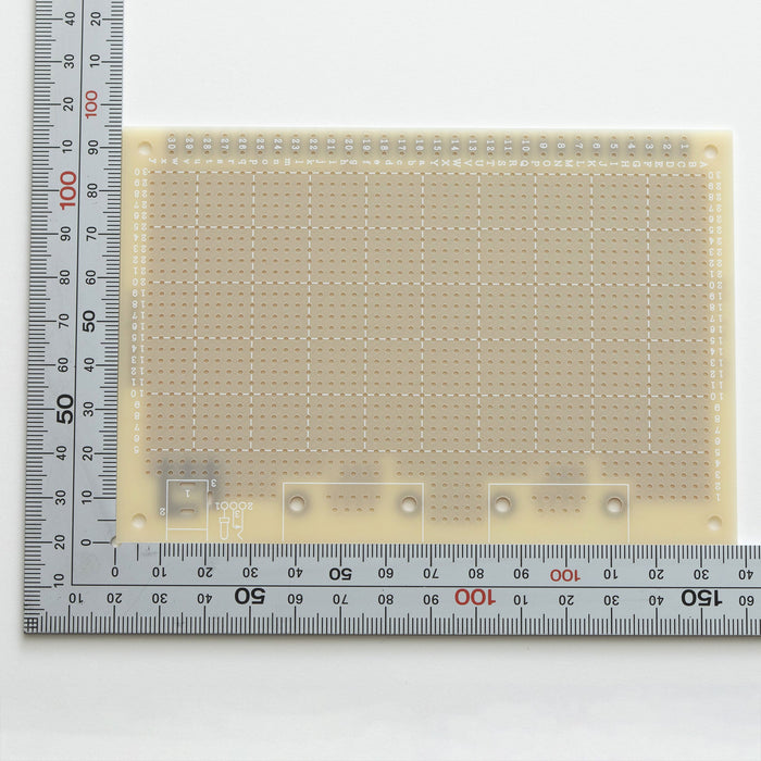 写真：ユニバーサル基板（ガラスコンポジット片面／95×138×1.6t）（ICB-97-CK）：部品面