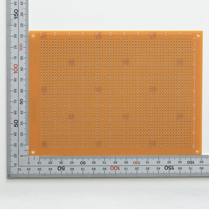 写真：ユニバーサル基板（紙フェノール片面／160×115×1.6t）（ICB-M96）：部品面