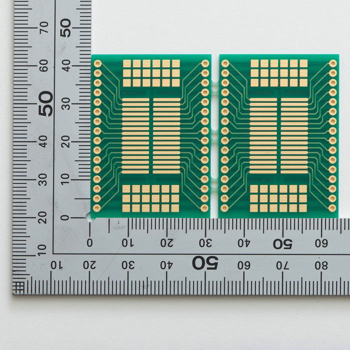 写真：SOP IC変換基板（1.27mmピッチ／Max.32ピン）（SSP-123）：部品面