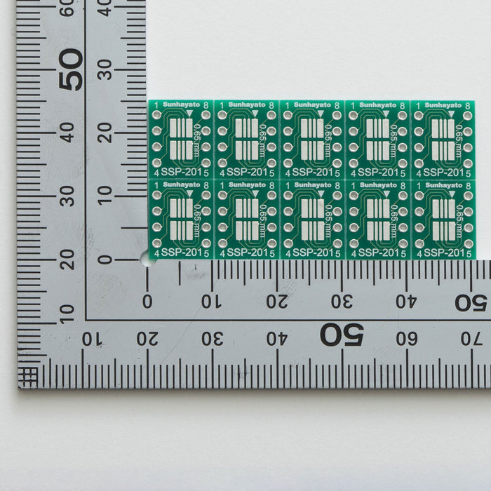 写真：SOP IC変換基板（0.65・1.27mmピッチ／Max.8ピン）（SSP-201）：表面0.65mmピッチ