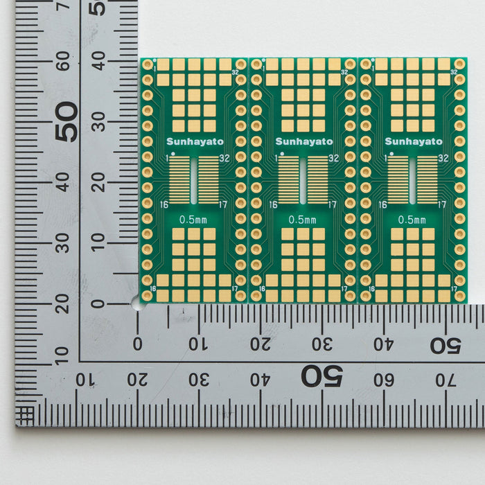 写真：SOP IC変換基板（0.5・0.65mmピッチ／Max.32ピン）（SSP-203）：表面0.5mmピッチ